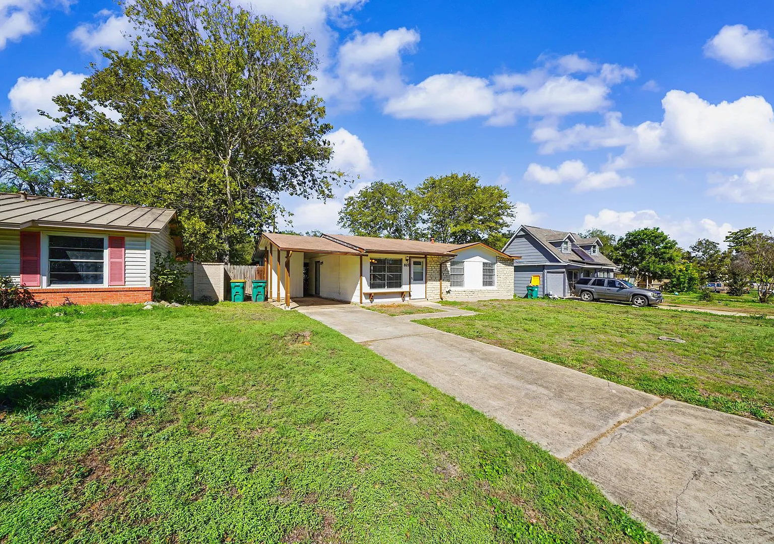 Charming 3-Bedroom Home in Universal City - Realtor Commission: $350 — Photo 4