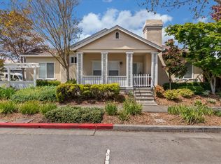 2 Stratford Pl, Petaluma, CA