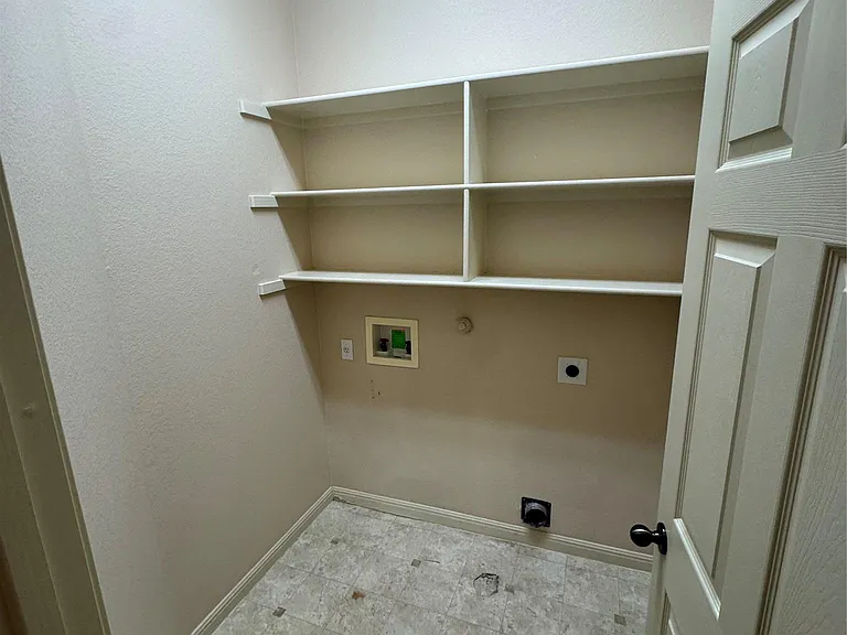 12401 Central Park Dr — Photo 8