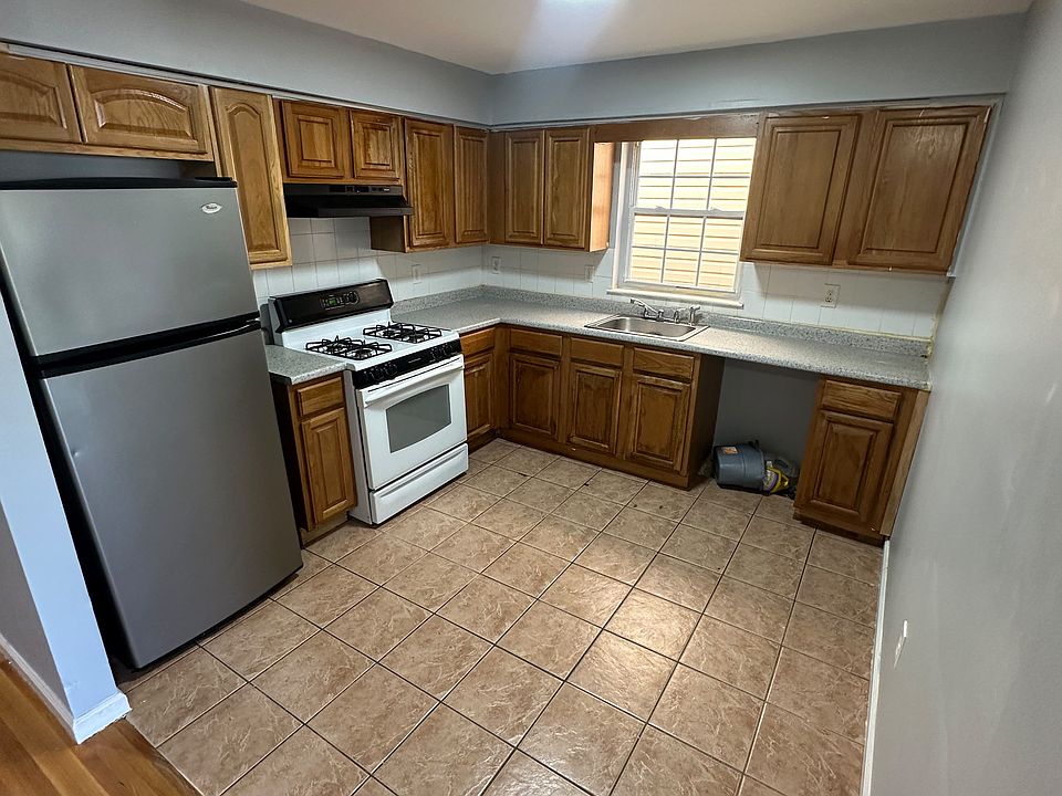 1st image of 440 S 19th St #A1