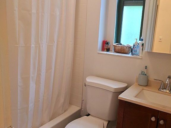 5th image of 515 E 78th St APT 3C