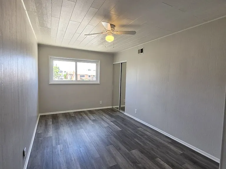 1319 Thermal Ave — Photo 23