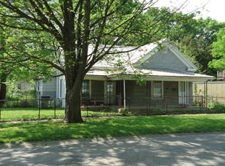 305 S Jackson St, Palestine, IL 62451