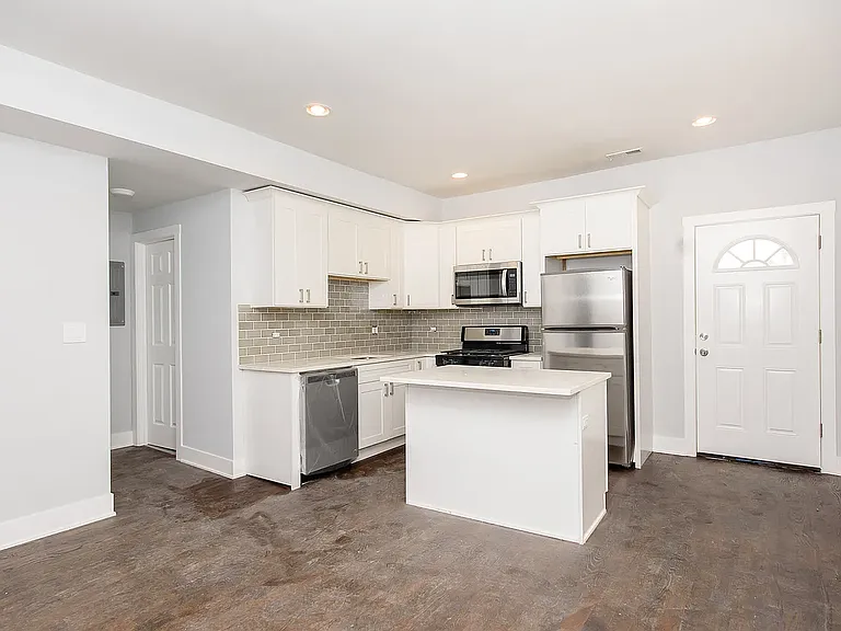 1622 W Le Moyne St #2 — Photo 5