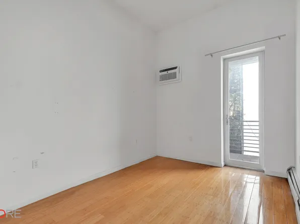 96 Avenue C image 4 of 11