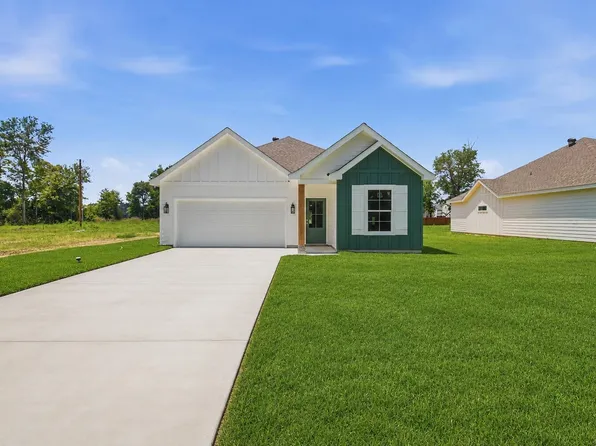 228 Jones Rd, Lake Charles, LA 70611