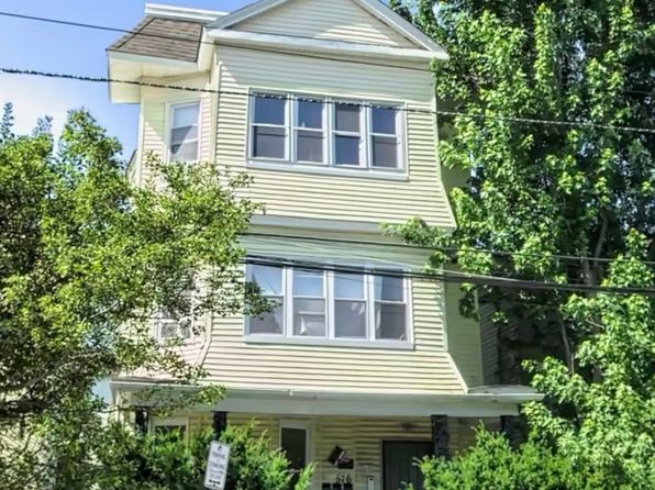 576 Hawthorne Ave Floor 2