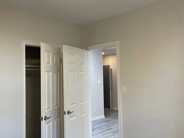 1629 Dundas St W #2 — Photo 10