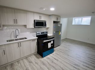 8841 Carson Way SW #BASEMENT, Edmonton, AB T6W 5B8