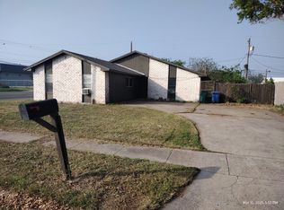 1602 Pamona St, Corpus Christi, TX 78417