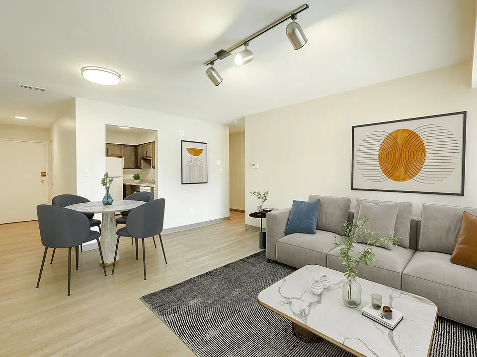Franklin Manor Apartments