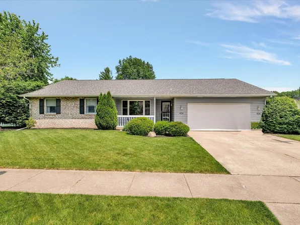 404 Peacock Dr, Mahomet, IL 61853