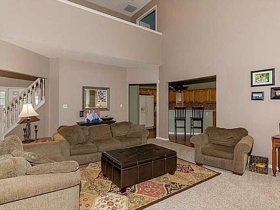 4th image of 10196 Hawks Lake Dr