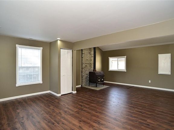 5th image of 2818 Walker Ave