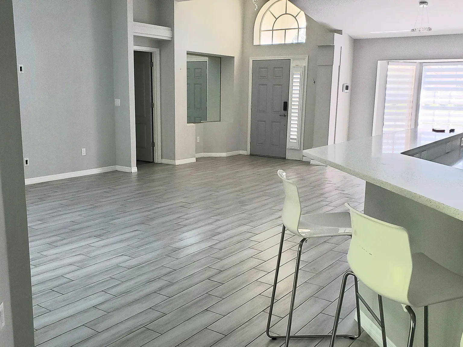3 bed, 2.0 bath, 1803 sqft, $3,300 — Photo 2