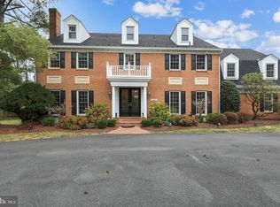 10605 River Oaks Ln, Potomac, MD 20854