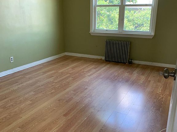 5th image of 13406 Booth Memorial Ave Floor 3