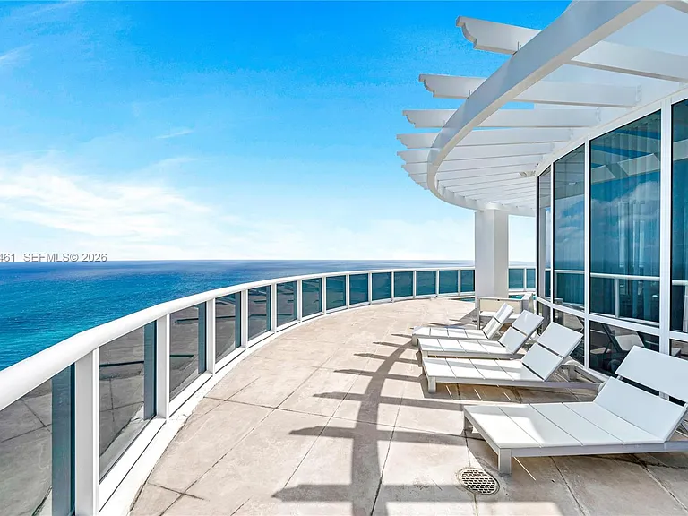 18101 Collins Ave #5509 — Photo 40