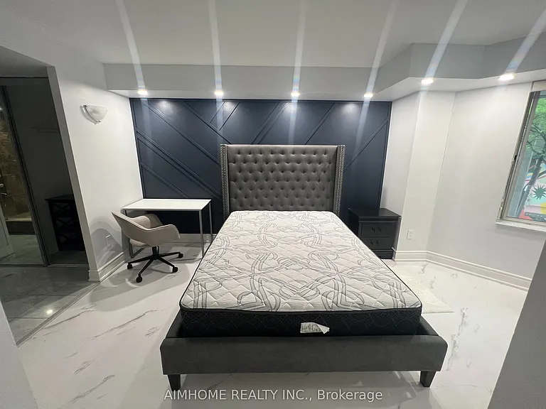 33 University Ave #207 — Photo 8