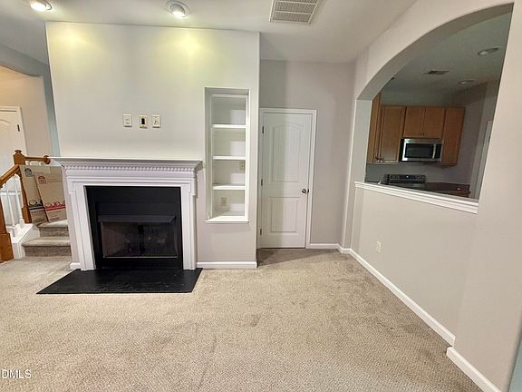 5th image of 545 Matheson Pl