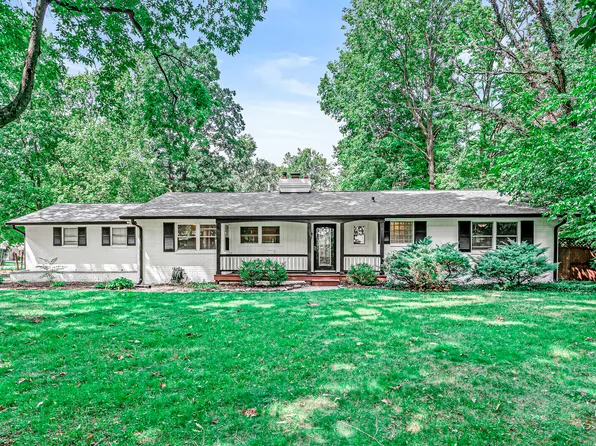 9105 Sherwood Ln, Indianapolis, IN 46240