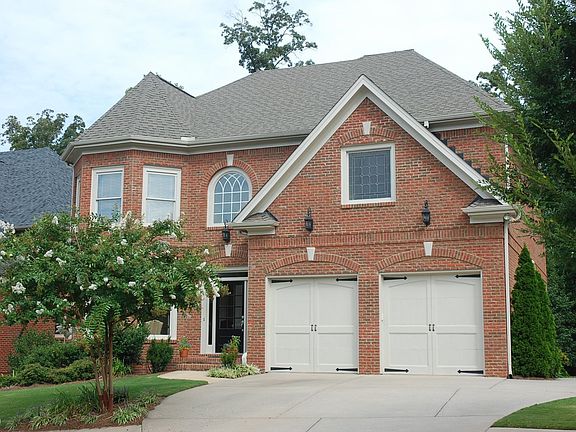 Gorgeous home with finished basement in Peachtree Corners