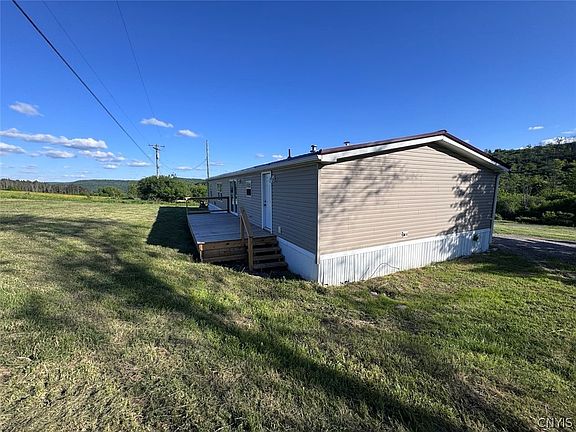 2nd image of 1434 Ryan Rd