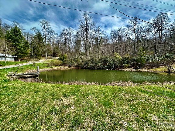 2nd image of 65 Blue Ridge Gem Mine Rd