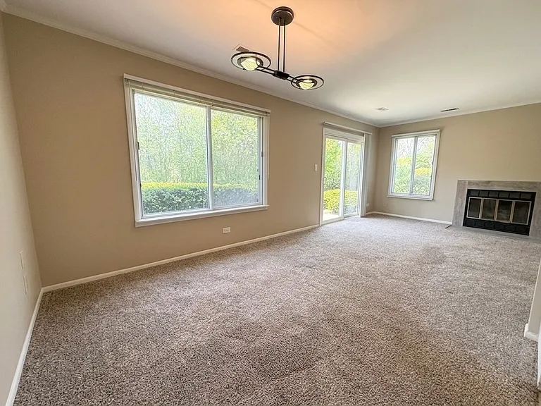 1344 Barclay Ln #1344 — Photo 4