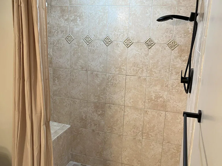 245 W Highland St — Photo 29