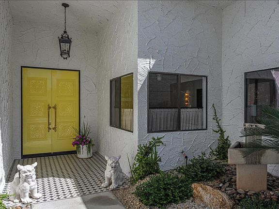 3rd image of 1502 E Sierra Way