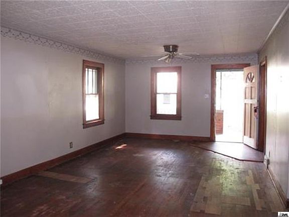 2nd image of 5543 Miami Ave