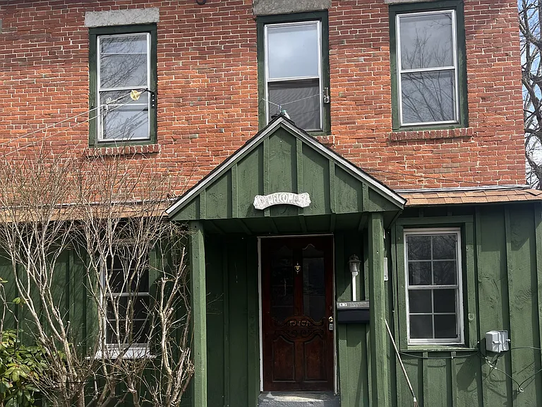 43 Wallens St #1 — Photo 1