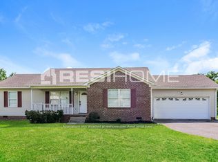2012 Summer Ln, Culleoka, TN 38451