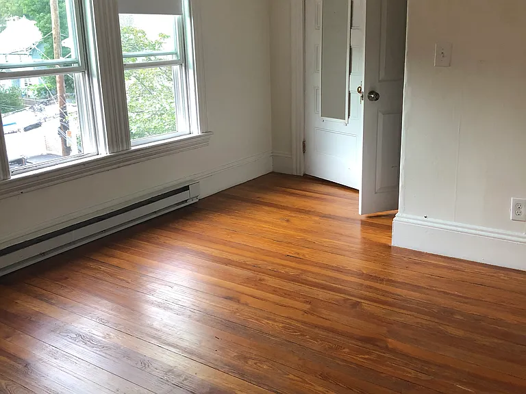 21 Wellington St — Photo 17
