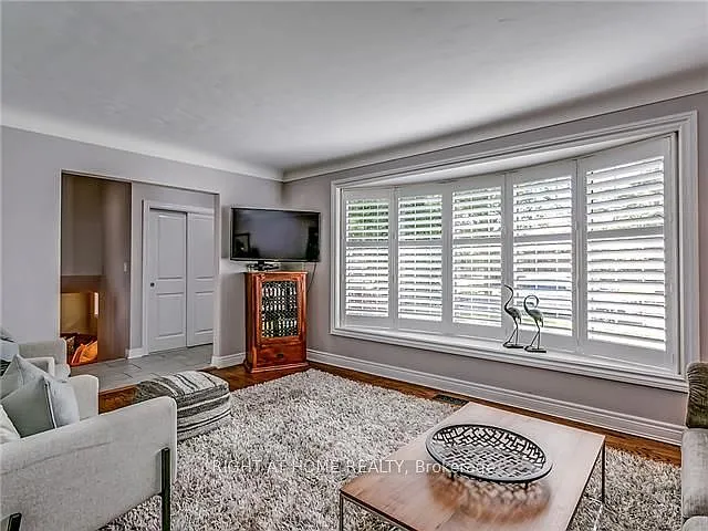 273 Kenwood Ave — Photo 4