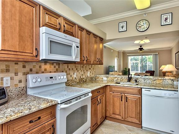 5th image of 20021 Barletta Ln Unit 2211