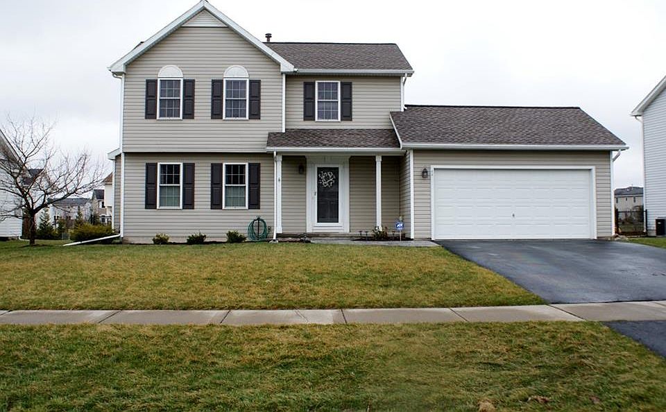 1st image of 44 Bolton Trl
