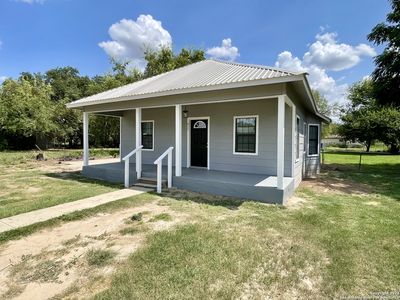 411 DAVIS AVE, Devine, TX, 78016