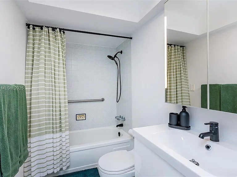 195 Sunrise Dr #1 — Photo 21