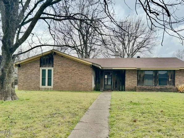 1577 E Pear Ln, Greenville, MS 38703