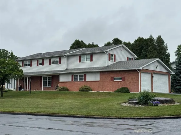6202 Dove Dr, Bethlehem, PA 18017