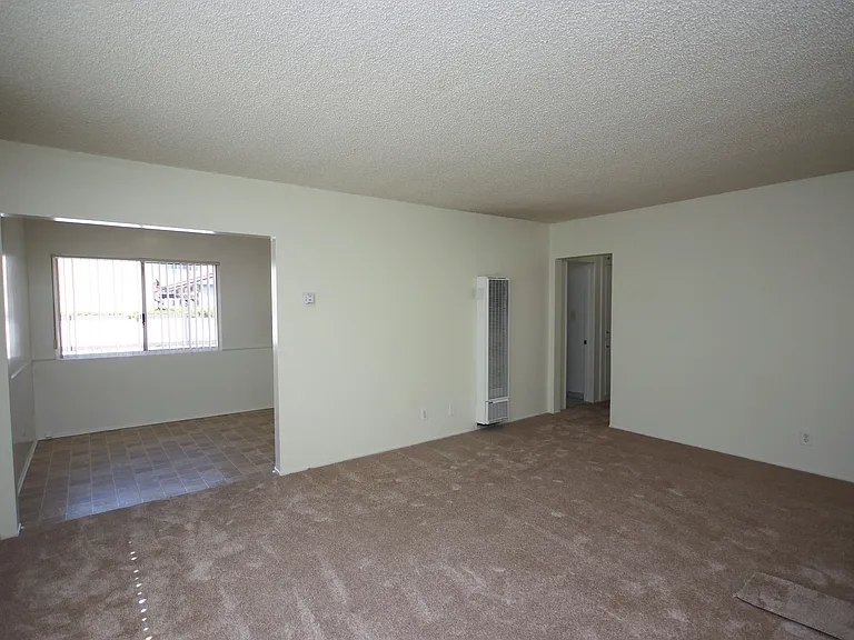 205 E Commonwealth Ave #D — Photo 2