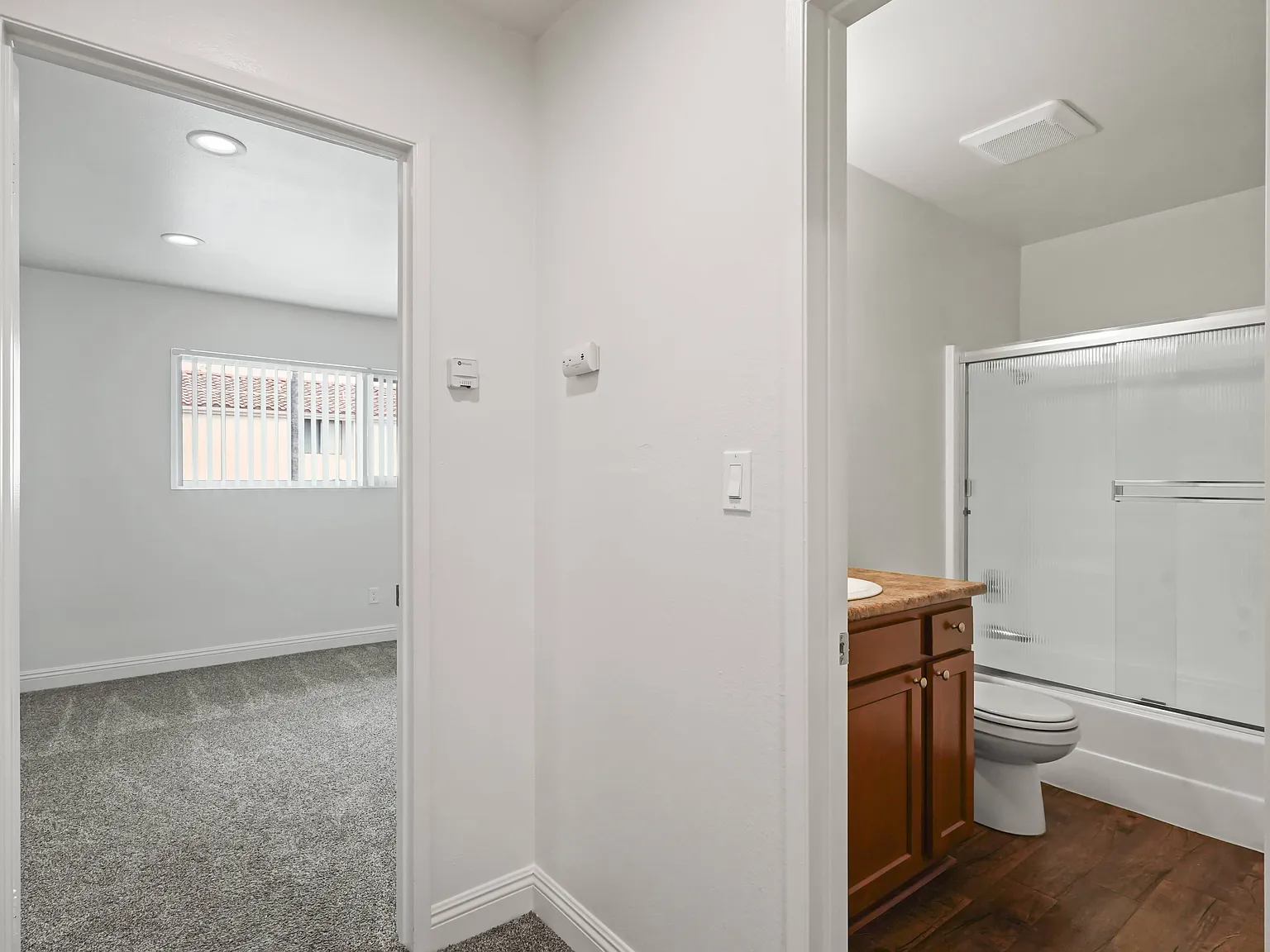 Balboa Apartments — Photo 4