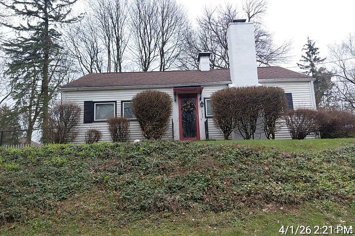 2nd image of 200 Ambergate Rd