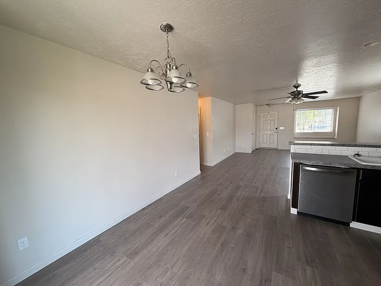 8556 W Snohomish St — Photo 6