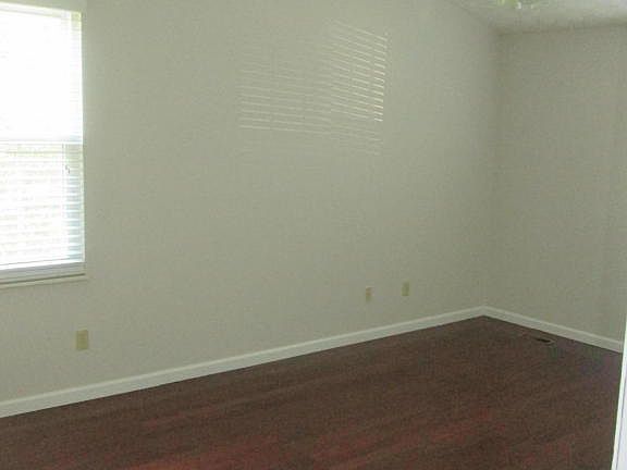 3rd image of 6049 Warrenpark Ln