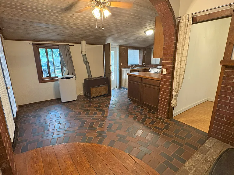 813 River St — Photo 5