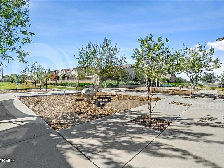 2051 E Wisteria Dr — Photo 21