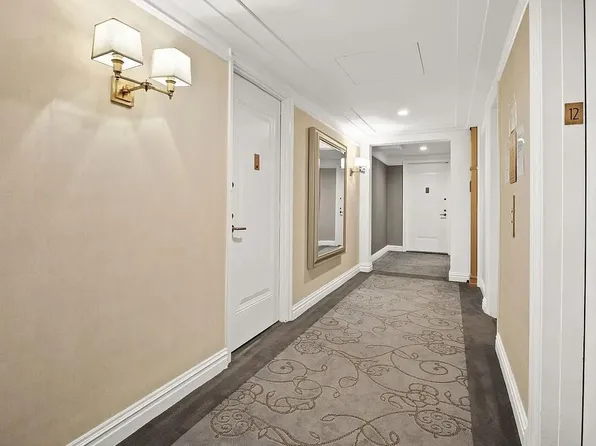 40 West 72nd Street image 9 of 10
